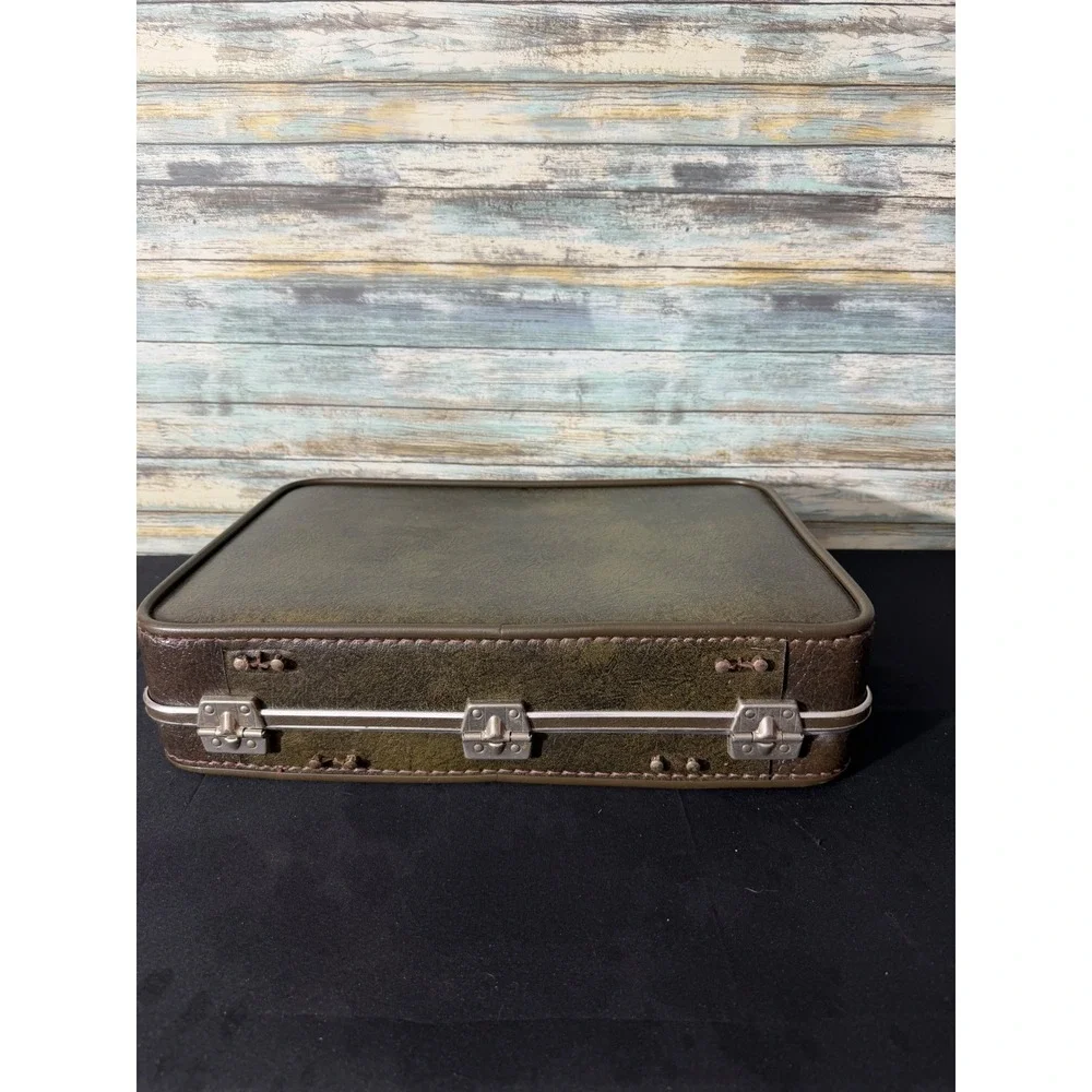 Invicta Briefcase Large Brown Excellent Vintage Hardshell Attaché Case with Keys